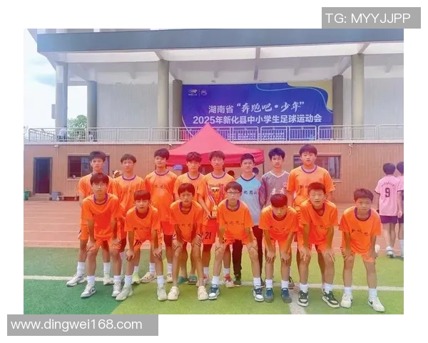 成都足球队的心理素质揭秘:如何在赛场上逆风翻盘和保持冷静 成都足球队的心理素质揭秘:如何在赛场上逆风翻盘和保持冷静