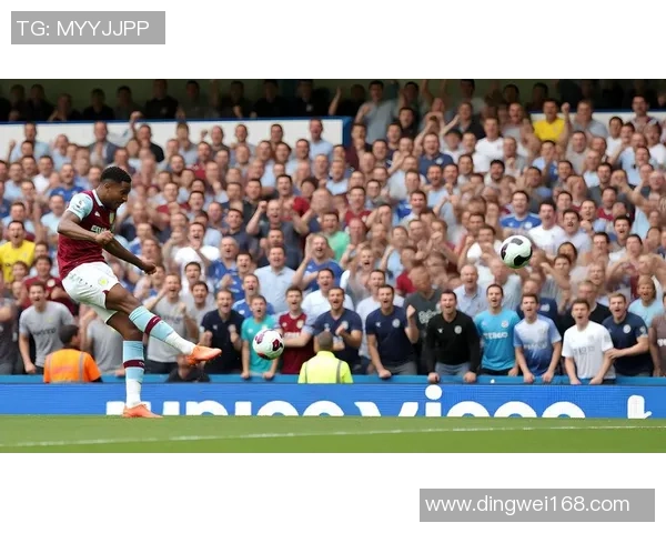 英格兰足球明星22号的辉煌历程与场上精彩瞬间回顾 英格兰足球明星22号的辉煌历程与场上精彩瞬间回顾