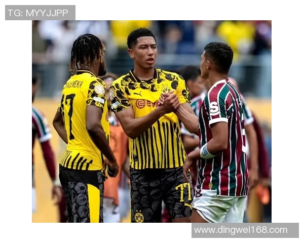 足球巨星闪耀戛纳红毯引发媒体热议时尚与运动的完美结合 足球巨星闪耀戛纳红毯引发媒体热议时尚与运动的完美结合