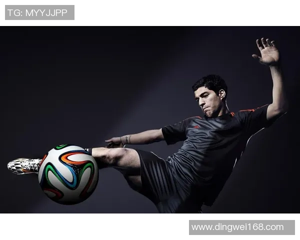 足球明星争相蹭镜头瞬间捕捉展现个性魅力与风采的精彩瞬间 足球明星争相蹭镜头瞬间捕捉展现个性魅力与风采的精彩瞬间