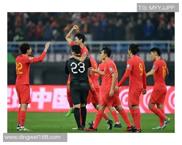 足球明星遭遇粉碎性骨折伤痛困扰未来职业生涯面临重大挑战